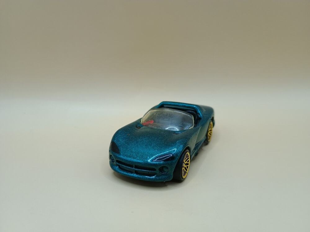 Hot Wheels Dodge Viper RT 10 3" Diecast Scale Model Green Gold Lace Wheels